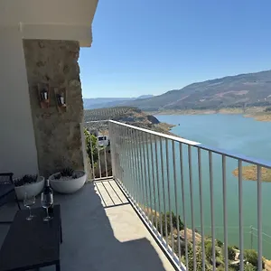Casa Trece Iznajar